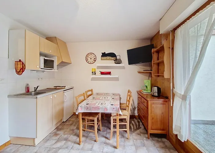 Azalee Az4 Telecabine & Mountain 4 Pers Apartment *